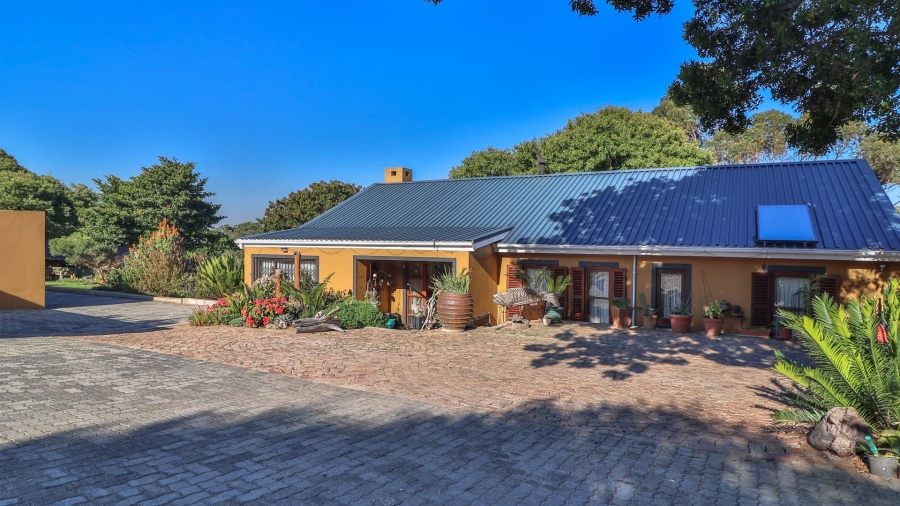 9 Bedroom Property for Sale in Onrus Western Cape